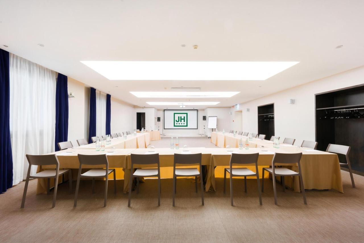 Just Hotel Lomazzo Fiera Dış mekan fotoğraf